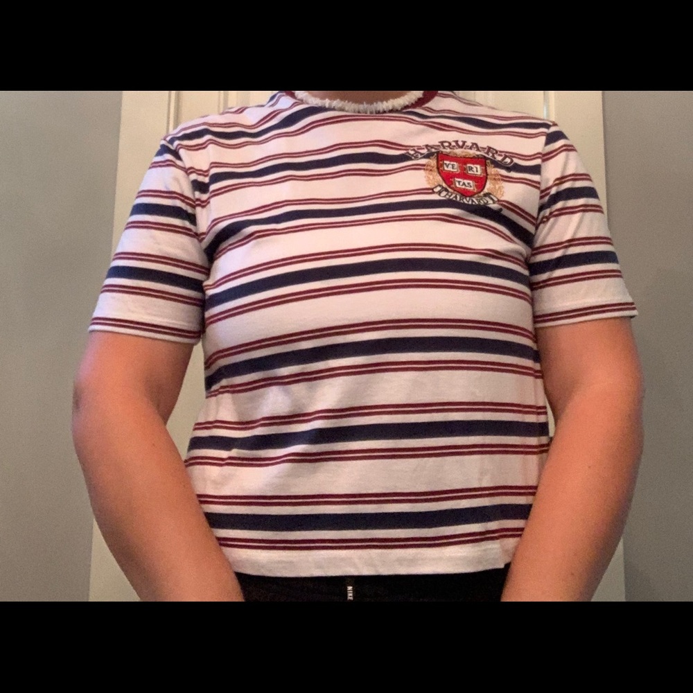 Harvard Tee✨ - Picture 3 of 4
